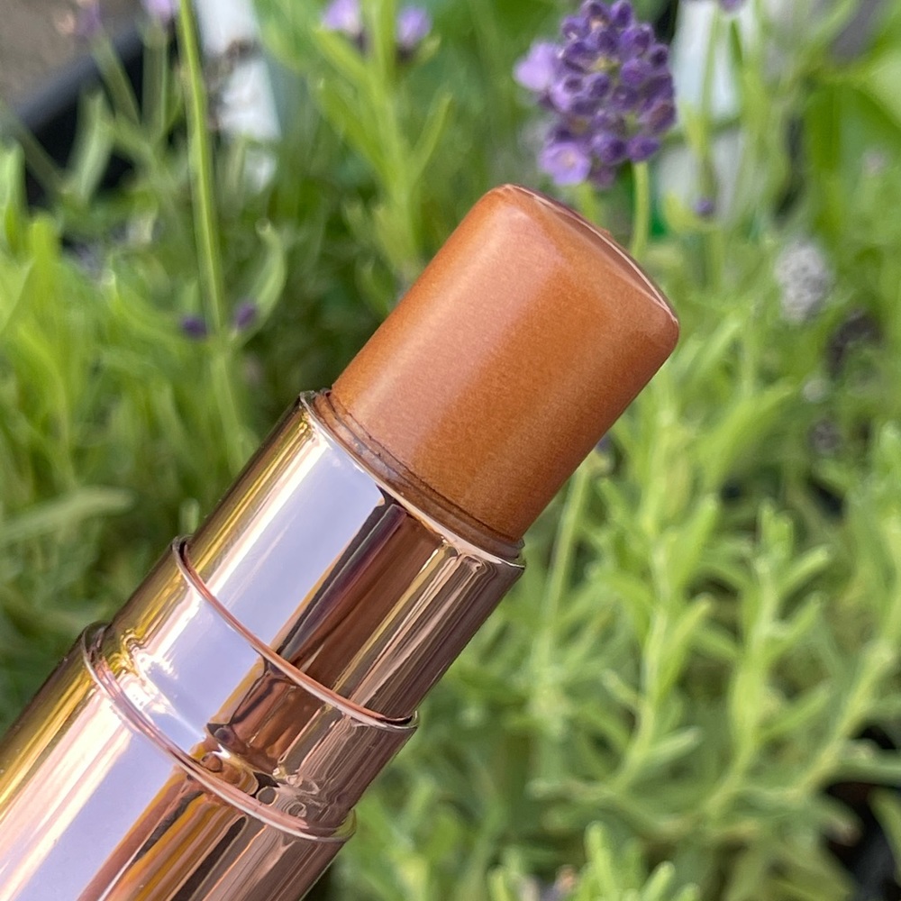 ANASTASIA BEVERLY HILLS Stick Highlighter in “Cognac Diamond”